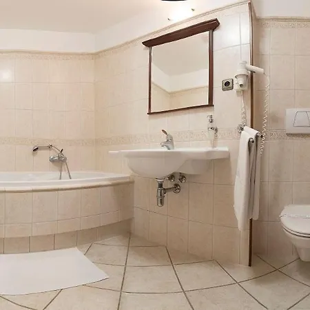 Hotell Hotel Buchlovice Buchlovice