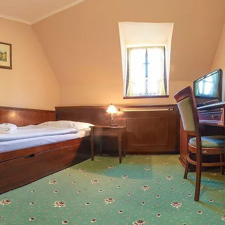 巴克罗维斯酒店 3* 布赫洛维采