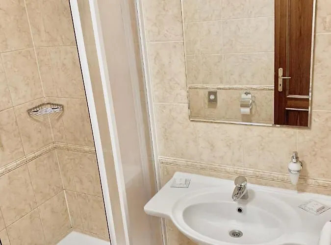 Hotel Buchlovice فندق