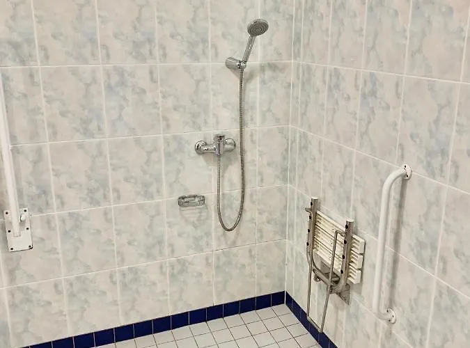 Hotel Buchlovice 호텔 부흘로비체