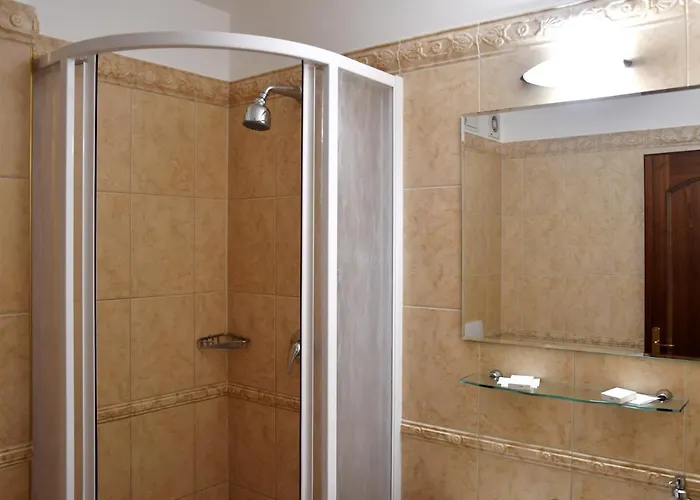 فندق Hotel Buchlovice
